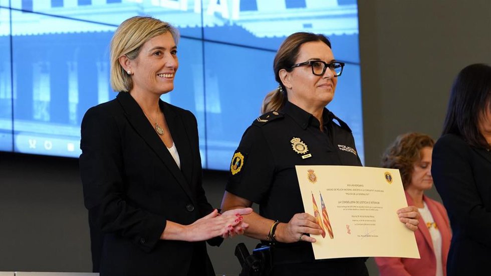 La consellera de Justicia e Interior, Elisa Núñez, ha presidido el acto del 30 aniversario de la Policía de la Generalitat