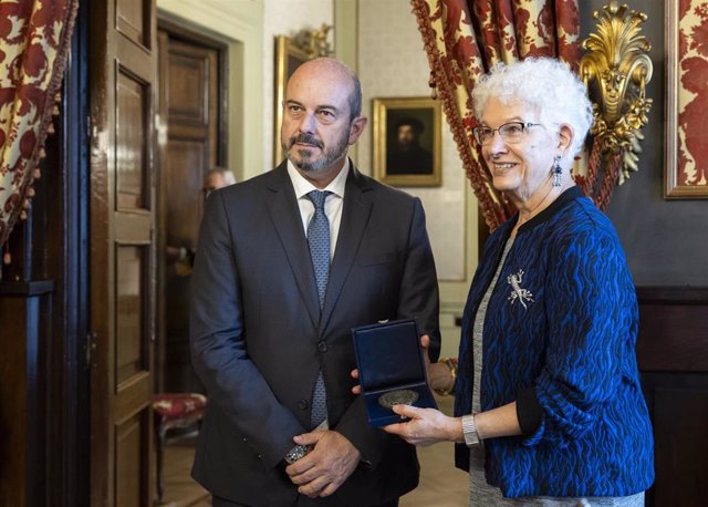 El presidente del Senado, Pedro Rollán, recibe a la embajadora de Israe en España, Rodica Radian-Gordon,