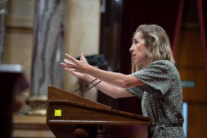 Archivo - La diputada de la CUP en el Parlament, Laia Estrada