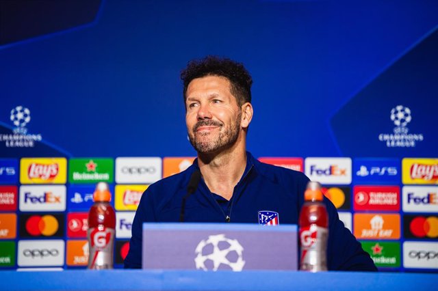 03 October 2023, Spain, Madrid: Atletico Madrid coach Diego Simeone attends a press conference of the team ahead of Wednesday's UEFA Champions League soccer match against Feyenoord. Photo: Alberto Gardin/ZUMA Press Wire/dpa