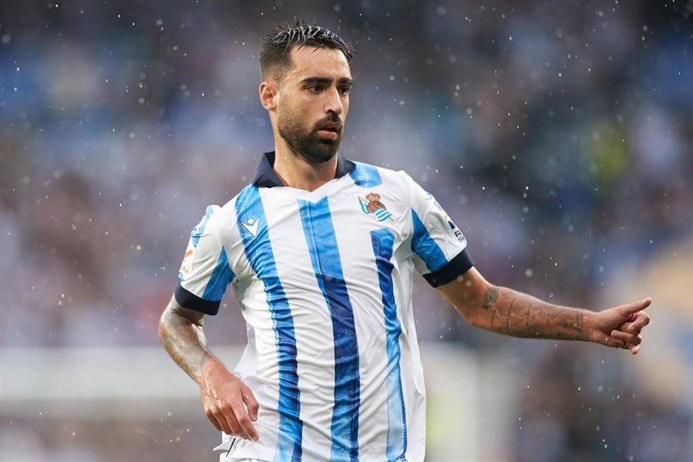 Archivo - Brais Méndez durante un partido de la Real Sociedad