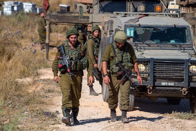 Archivo - Militares del ejércitro de Israel desplegados en los Altos del Golán, en la frontera norte con Líbano