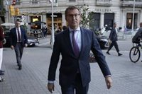 Feijóo qualifica de mascarada la investidura i demana per a Catalunya una "revolució de la veritat"