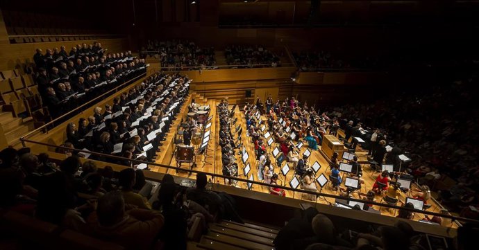 Archivo - Un concierto de la JOSVa en el Cultural Miguel Delibes.