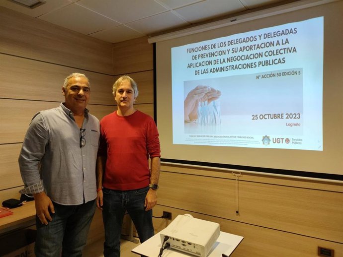 El secretario general de UGT Servicios Públicos La Rioja, Fernando Domínguez y el secretario de Salud Laboral de UGT Servicios Públicos Federal, José María Cobano, antes de participar en una jornada sobre prevención de riesgos laborales en Logroño