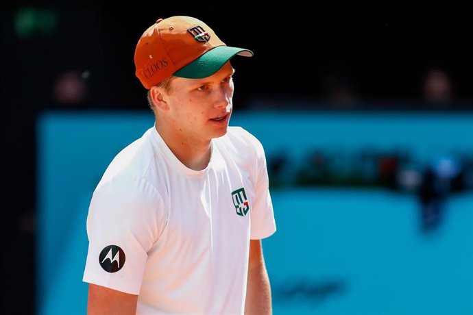 Archivo - El tenista estadounidense Jenson Brooksby, en el Mutua Madrid Open 2022.