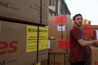 Un cuarto convoy de ayuda humanitaria entra en la Franja de Gaza a través del paso de Rafá