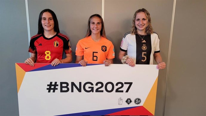 Imagen de la candidatura de Alemania, Países Bajos y Bélgica para organizar el Mundial Femenino de Fútbol de 2027