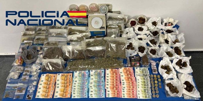 Sustancias intervenidas en Mérida en un local bajo la falsa apariencia de asociación de fumadores