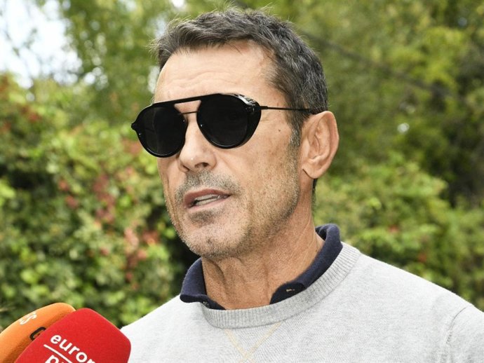 El presentador Jesús Vázquez a su llegada a la casa de Fernando Fernández Tapias y Nuria González