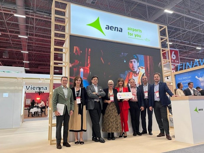 Turismo Costa del Sol ha participado en colaboración con AENA, Turismo Andaluz y Turespaña, en la vigésimo octava edición de Routes World que, durante cuatro días, ha reunido en Estambul a los representantes a nivel internacional del sector aeronáutico.