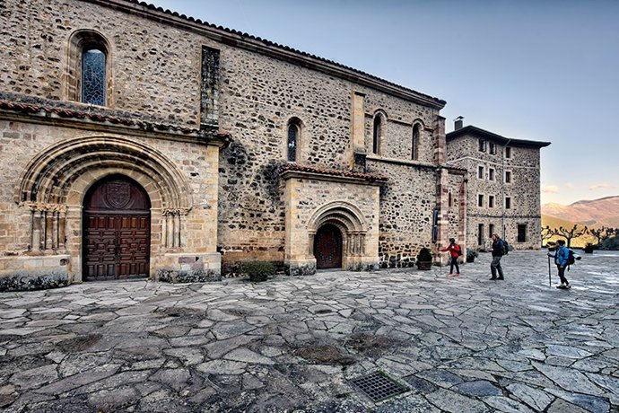 Archivo - Monasterio de Santo Toribio, escenario elegido para el hermanamiento.