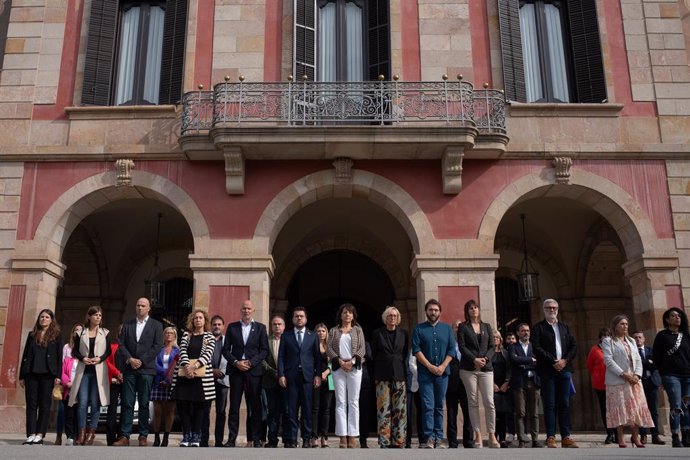El Parlament guarda un minut de silenci per l'últim feminicidi comptabilitzat a Catalunya