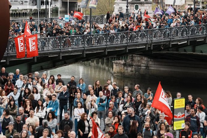Manifestación con motivo de la huelga del sector público, a 25 de octubre de 2023, en Bilbao, Vizcaya, País Vasco (España). 