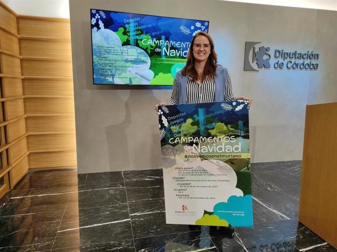 La delegada de Desarrollo Tecnológico, Transformación Digital y Juventud de la Diputación, Sara Alguacil, presenta los campamentos de Navidad.