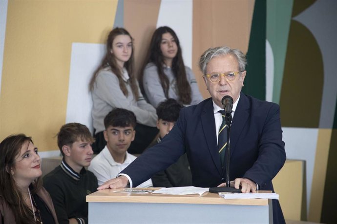 El presidente de la Diputación de Córdoba, Salvador Fuentes, en la jornada celebrada en el colegio El Carmen.