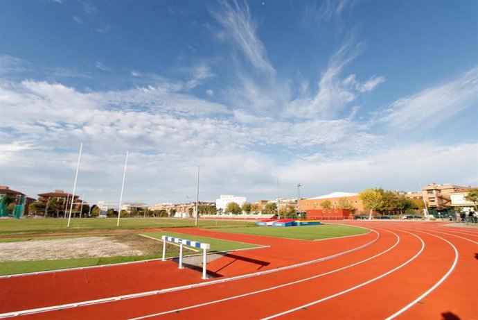 Archivo - Pista de atletismo. Imagen de archivo.