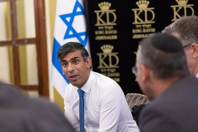 October 18, 2023, Jerusalem, Israel: British Prime Minister Rishi Sunak, left, commends during a meeting with family members of Israelis take hostage or killed in the Hamas attacks against Israel, October 18, 2023 in Jerusalem, Israel.