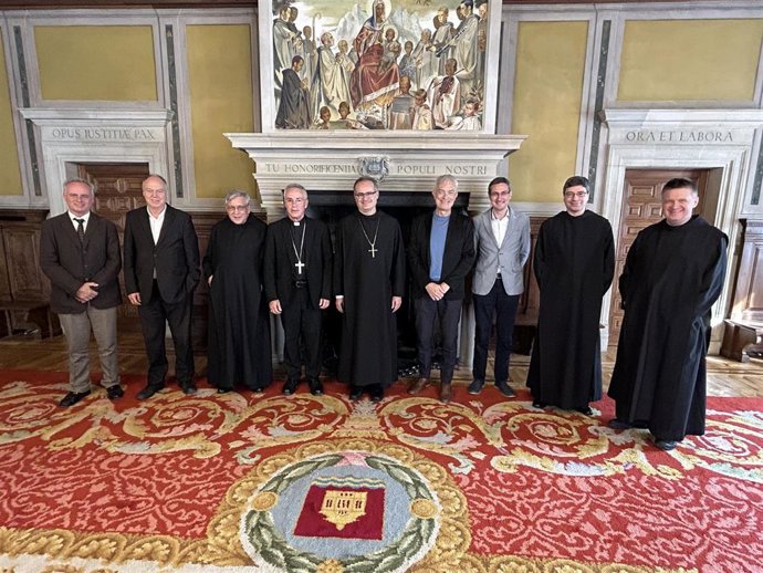 Imagen tras la firma del convenio