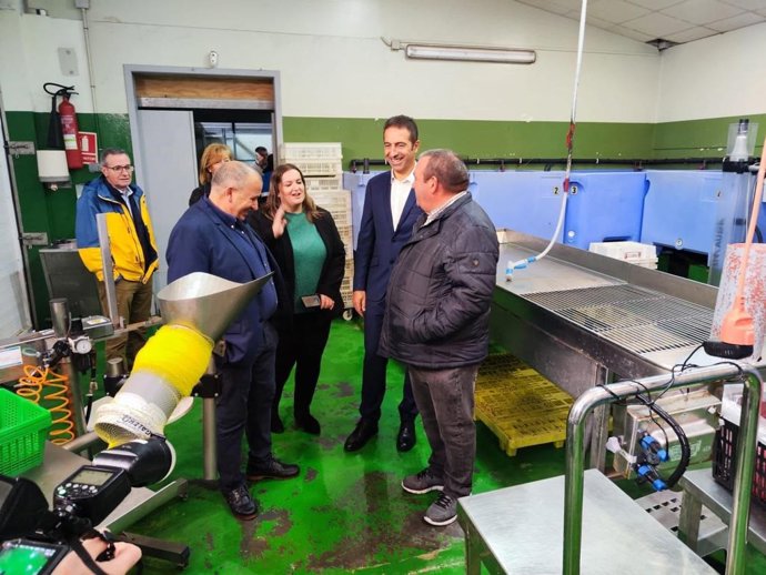 El conselleiro do Mar, Alfonso Villares, en Lira