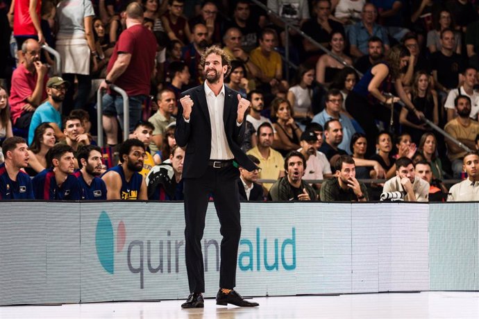 Roger Grimau, Head coach of Fc Barcelona during the ACB Liga Endesa, match played between FC Barcelona and Morabanc Andorra at Palau Blaugrana on October 08, 2023 in Barcelona, Spain.