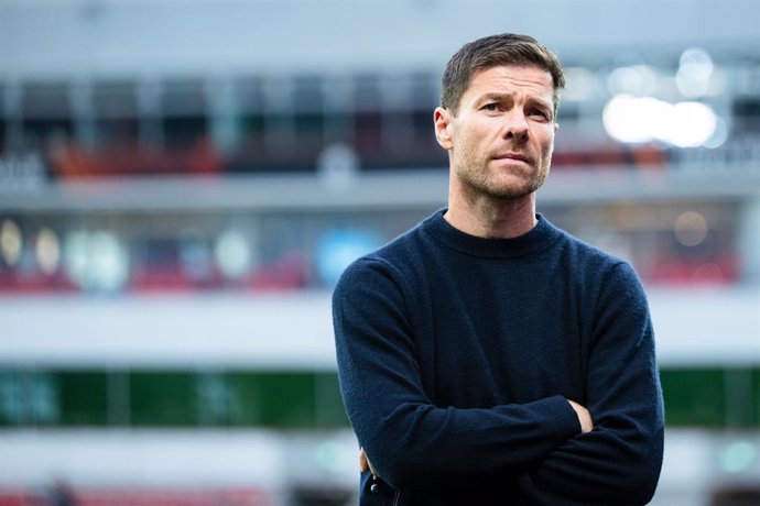 Archivo - FILED - 21 September 2023, North Rhine-Westphalia, Leverkusen: Leverkusen coach Xabi Alonso is pictured before the UEFA Europa League soccer match between Bayer Leverkusen and BK Haecken at BayArena. Photo: Marius Becker/dpa