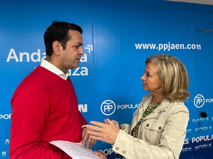 Los diputados del PP de Jaén Juan Diego Requena y María Luisa del Moral.
