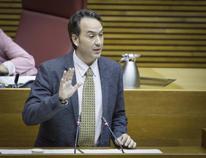 El diputado de Vox Jesús Albiol interviene en Les Corts