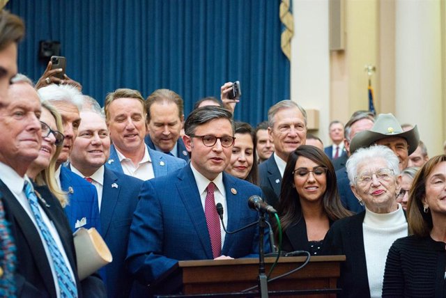 El recién elegido presidente de la Cámara de Representantes de EEUU, Mike Johnson