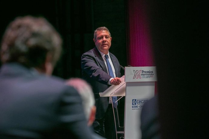 El presidente de Castilla-La Mancha, Emiliano García-Page, ha asistido a la gala de entrega de los XX Premios Empresariales CECAM 2023