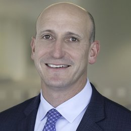 Archivo - Capital Group finaliza el proceso de sucesión de su cúpula directiva con Mike Gitlin como presidente