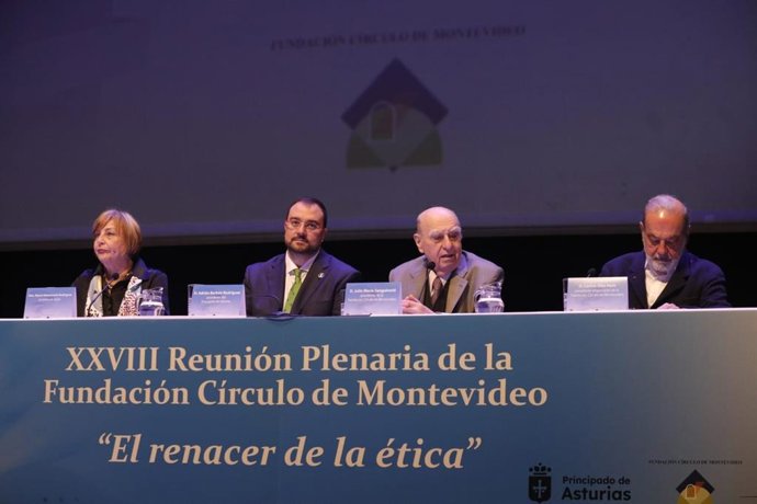 XXVIII Reunión Plenaria de la Fundación Círculo de Montevideo celebrada en el Centro Niemeyer, en Avilés.