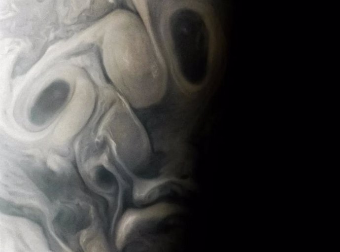 Remolinos en Júpiter producen uin efecto rostro para el observador