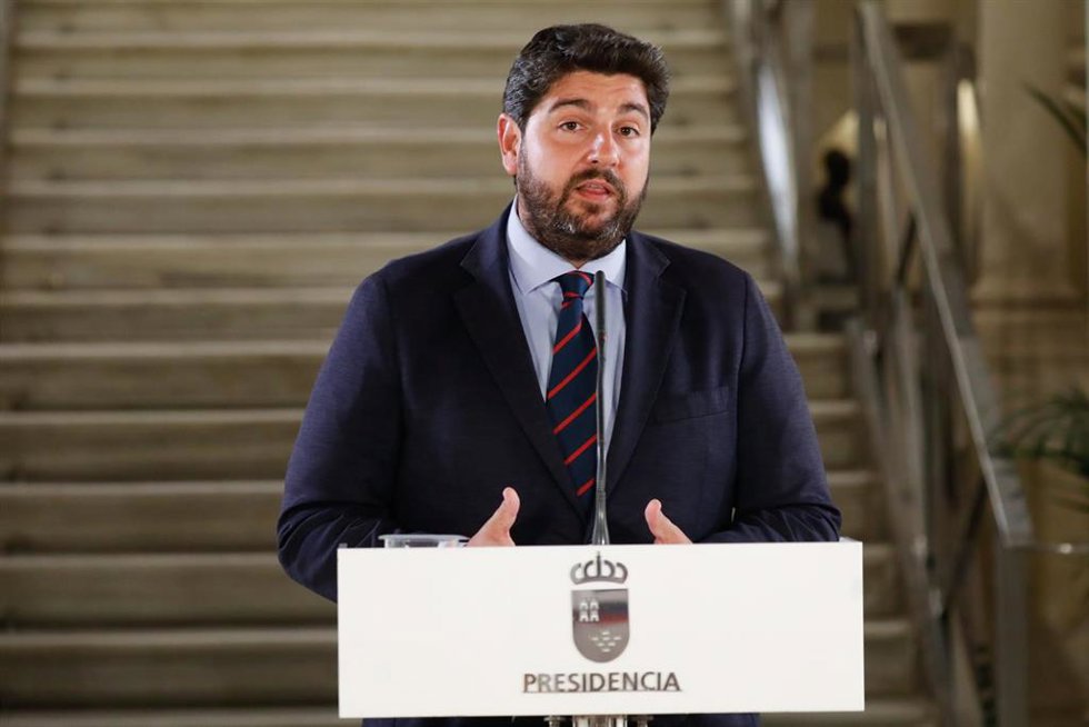 Archivo - El presidente de la Comunidad, Fernando López Miras