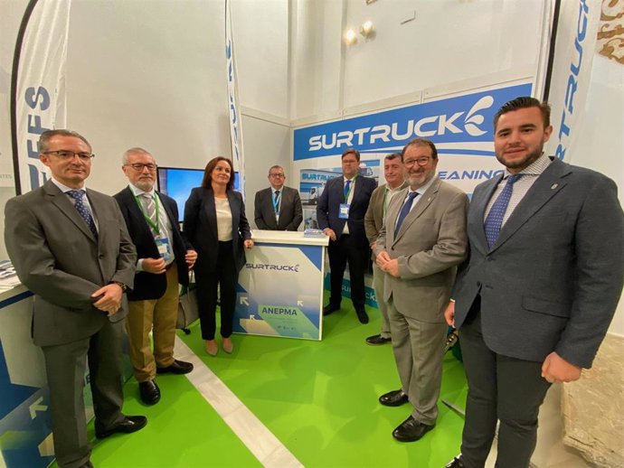 Surtruck traslada la "eficacia" del Eco-Cleaning y de sus equipamientos de limpieza eléctricos a la Asociación Nacional de Empresas Públicas de Medio Ambiente (Anepma).