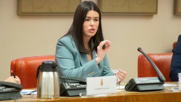 Archivo - La abogada especializada en derecho deportivo Irene Aguiar en el Congreso de los Diputados.