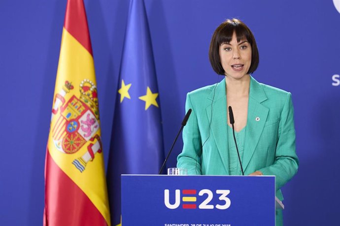 Archivo - La ministra de Ciencia e Innovación en funciones, Diana Morant, en rueda de prensa tras la reunión informal de los ministros de Investigación de la Unión Europea, en el Palacio de la Magdalena, a 28 de julio de 2023, en Santander. (Foto de arc