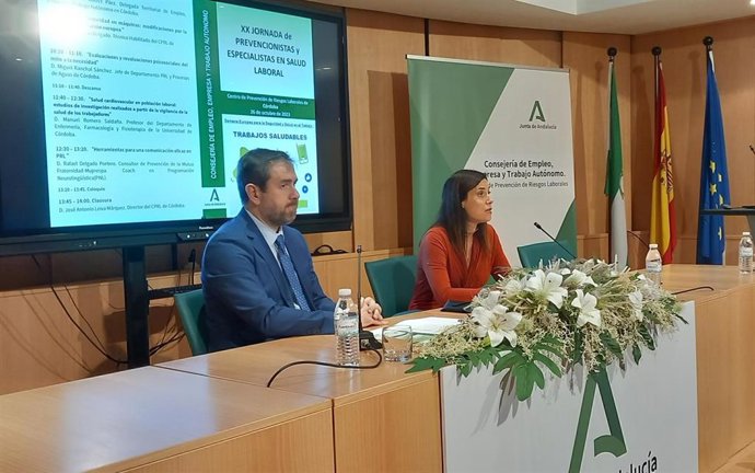 María Dolores Gálvez interviene en la XX Jornada de Prevencionistas y Especialistas en Salud Laboral de Córdoba.