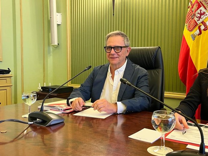 El director general transitorio de IB3, Jordi Bayona, en la Comisión de Control de IB3.