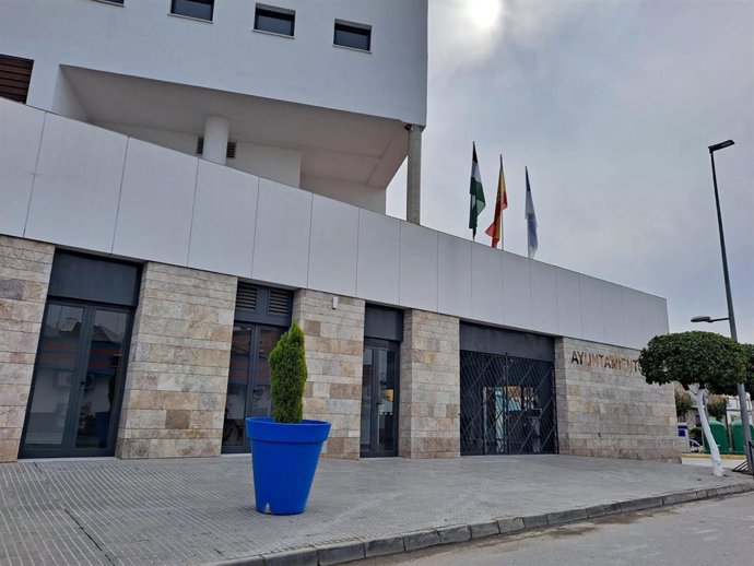 Archivo - Fachada del Ayuntamiento de La Algaba.