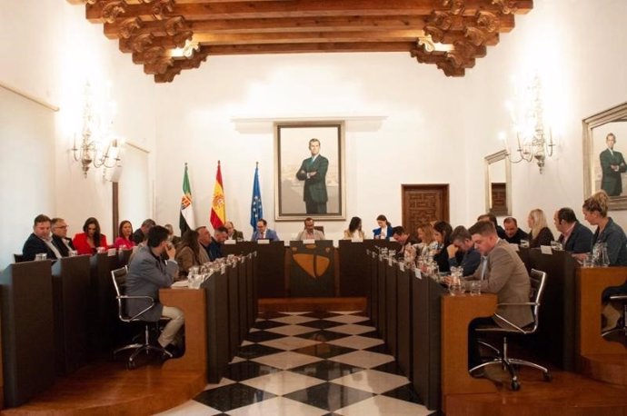 Pleno ordiario del mes de octubre en la Diputación de Cáceres