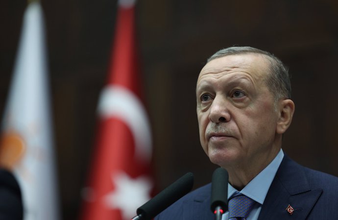 HANDOUT - 25 October 2023, Turkey, Ankara: Turkish President Recep Tayyip Erdogan speaks during the Justice and Development Party (AK) Party's parliamentary group meeting. Photo: -/Turkish Presidency/dpa - ATTENTION: editorial use only and only if the c