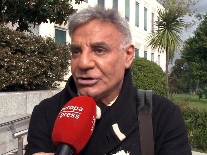 JOAQUÍN TORRES SALE DE LAS INSTALACIONES DE ATRESMEDIA