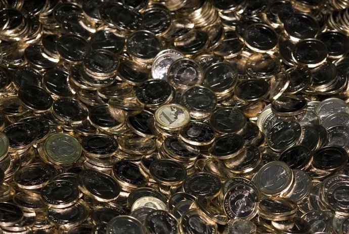 Archivo - Recursos de monedas. Euros. Dinero