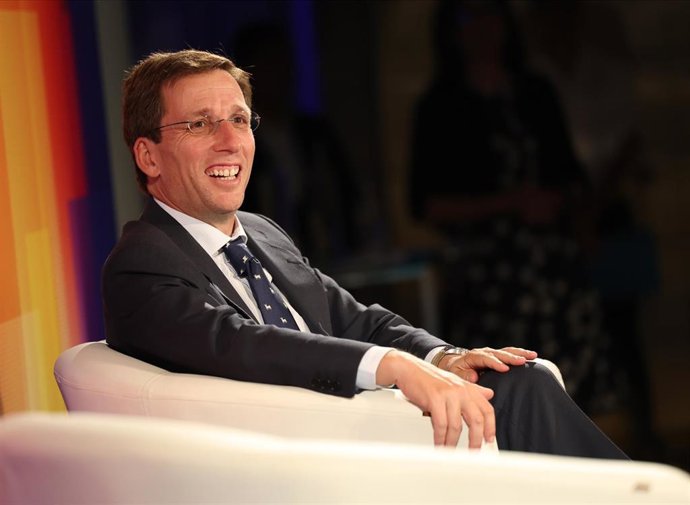 El alcalde de Madrid, José Luis Martínez-Almeida, durante la clausura la primera jornada del II Foro Económico Oklíderes