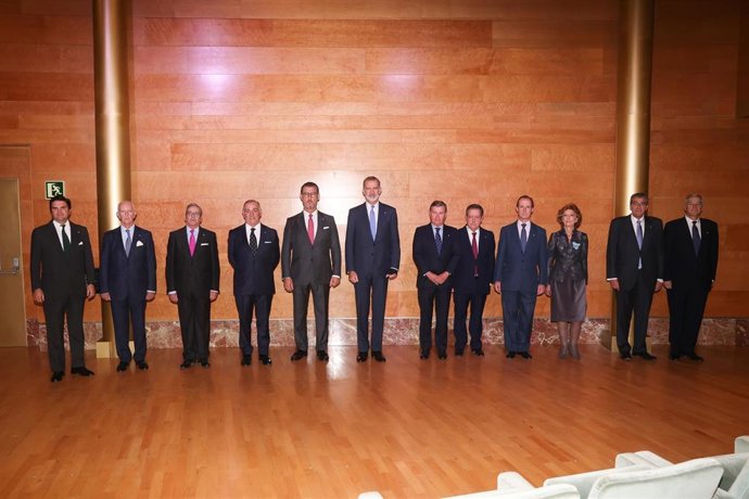 El Rey recibe a la nueva junta de gobierno de la Real Maestranza de Caballería