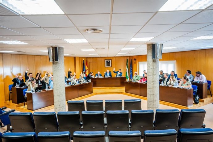 Pleno del Ayuntamiento de Roquetas de Mar (Almería).