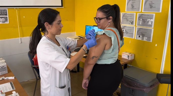 Asanec alerta de la importancia de vacunarse contra la gripe y la Covid por sus "altas tasas de morbilidad y mortalidad"