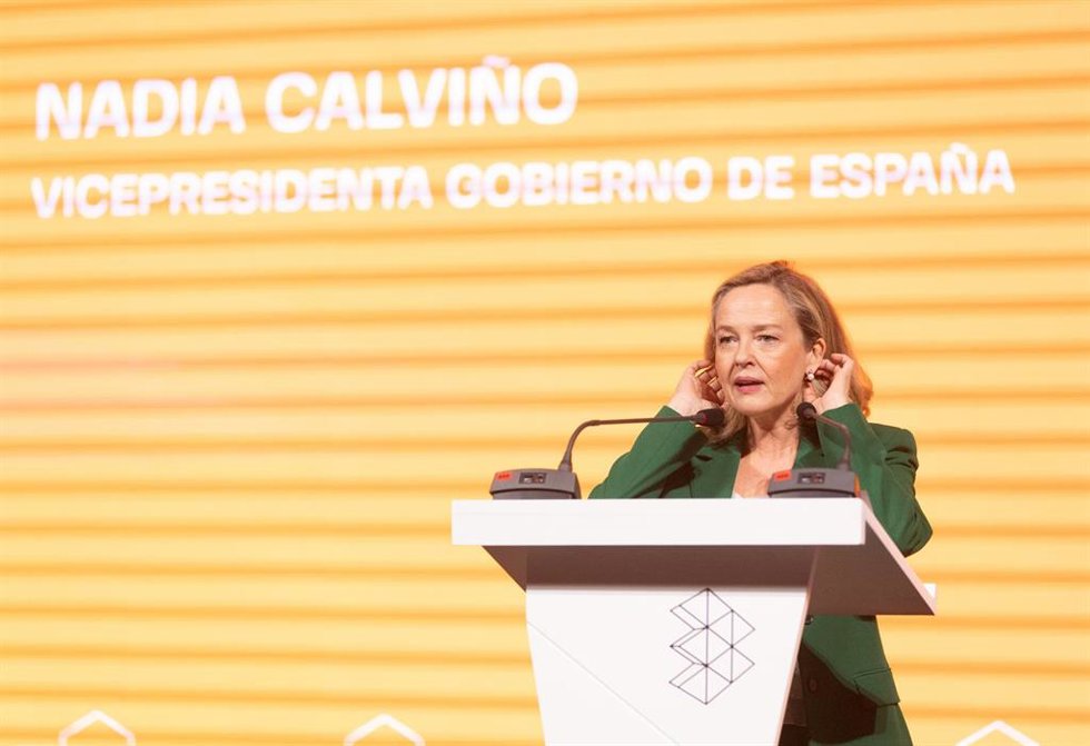 La vicepresidenta segunda y ministra de Economía y en funciones, Nadia Calviño, en el Ateneo de Madrid, a 19 de octubre de 2023, en Madrid (España).