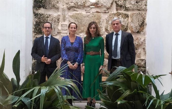 Jornadas de la Cátedra Endesa de la Universidad de Sevilla y la Universidad Menéndez Pelayo.